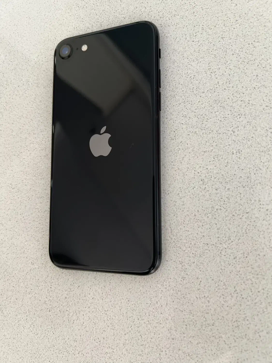 iPhone se 2 (2020)|موبایل|کرج, عظیمیه|دیوار