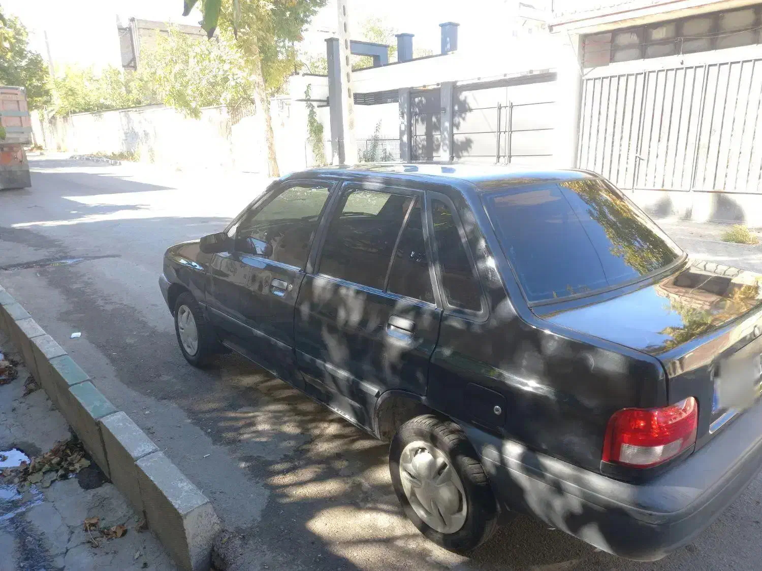 پراید مدل ۸۵ دوررنگ به دلیل زیبایی|خودرو سواری و وانت|رودهن, |دیوار