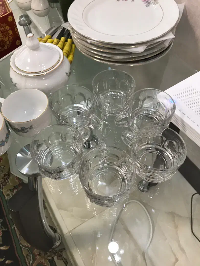 تعدادی ظروف منزل نونو|ظروف سرو و پذیرایی|شیراز, دشت چنار|دیوار