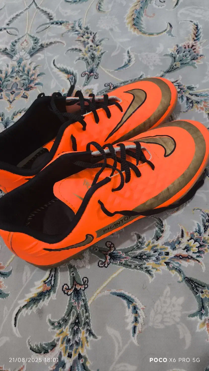 کفش فوتبال|کیف، کفش، کمربند|کرمان, |دیوار