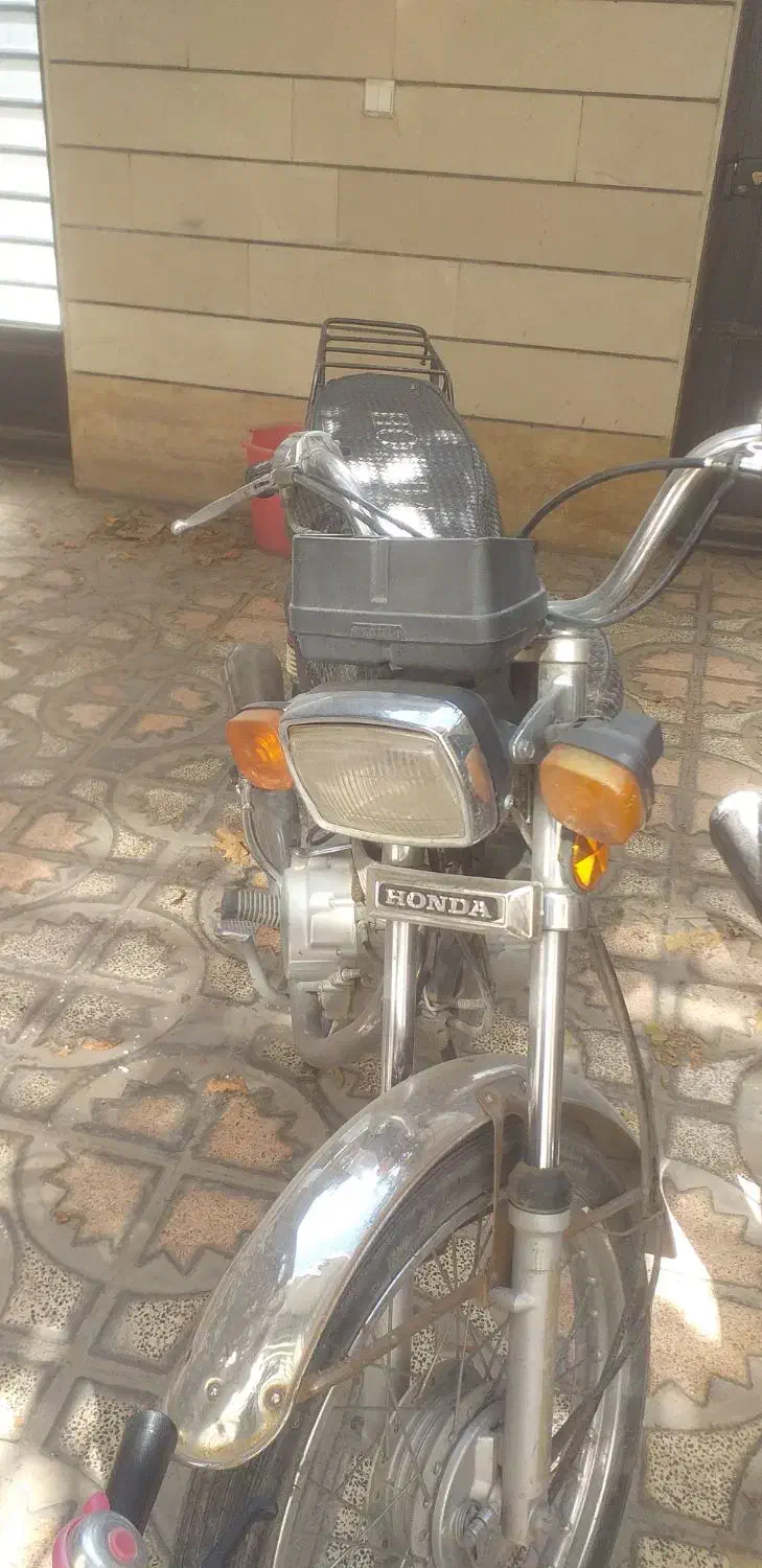 موتور هندا۱۲۵مدل۸۹ همه چی داره|موتورسیکلت|بروجرد, |دیوار