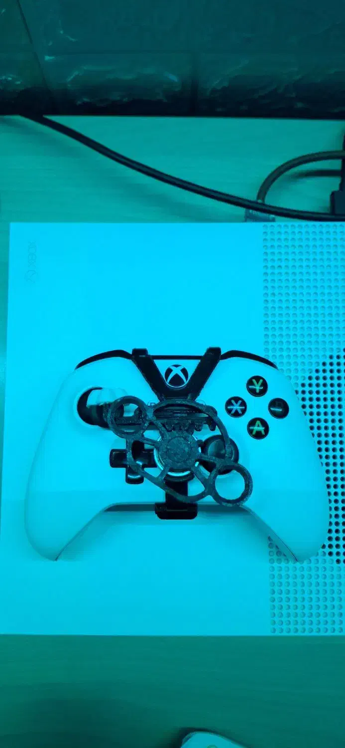 فرمون دسته برای xbox به مشتری تخفیف هم داده می شود|کنسول، بازی ویدئویی و آنلاین|بروجرد, |دیوار