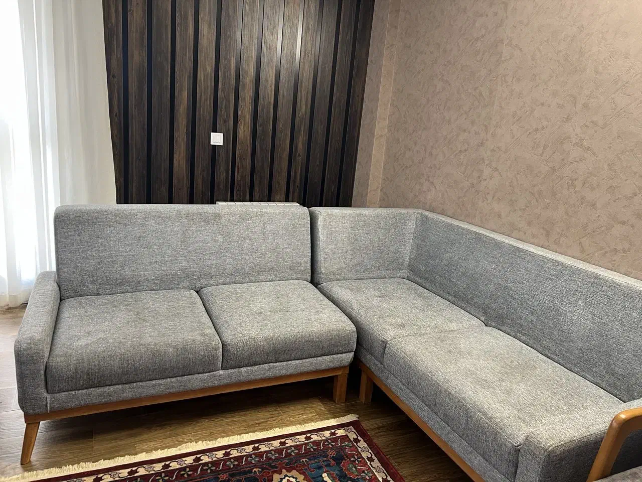 مبل ال راحتی چوبی، پارچهای، کاملاً سالم|مبلمان خانگی و میز عسلی|بجنورد, |دیوار