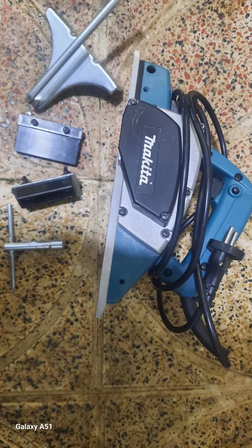 رنده برقی بسیار کم کارکرد|ابزارآلات|ری, دیلمان|دیوار