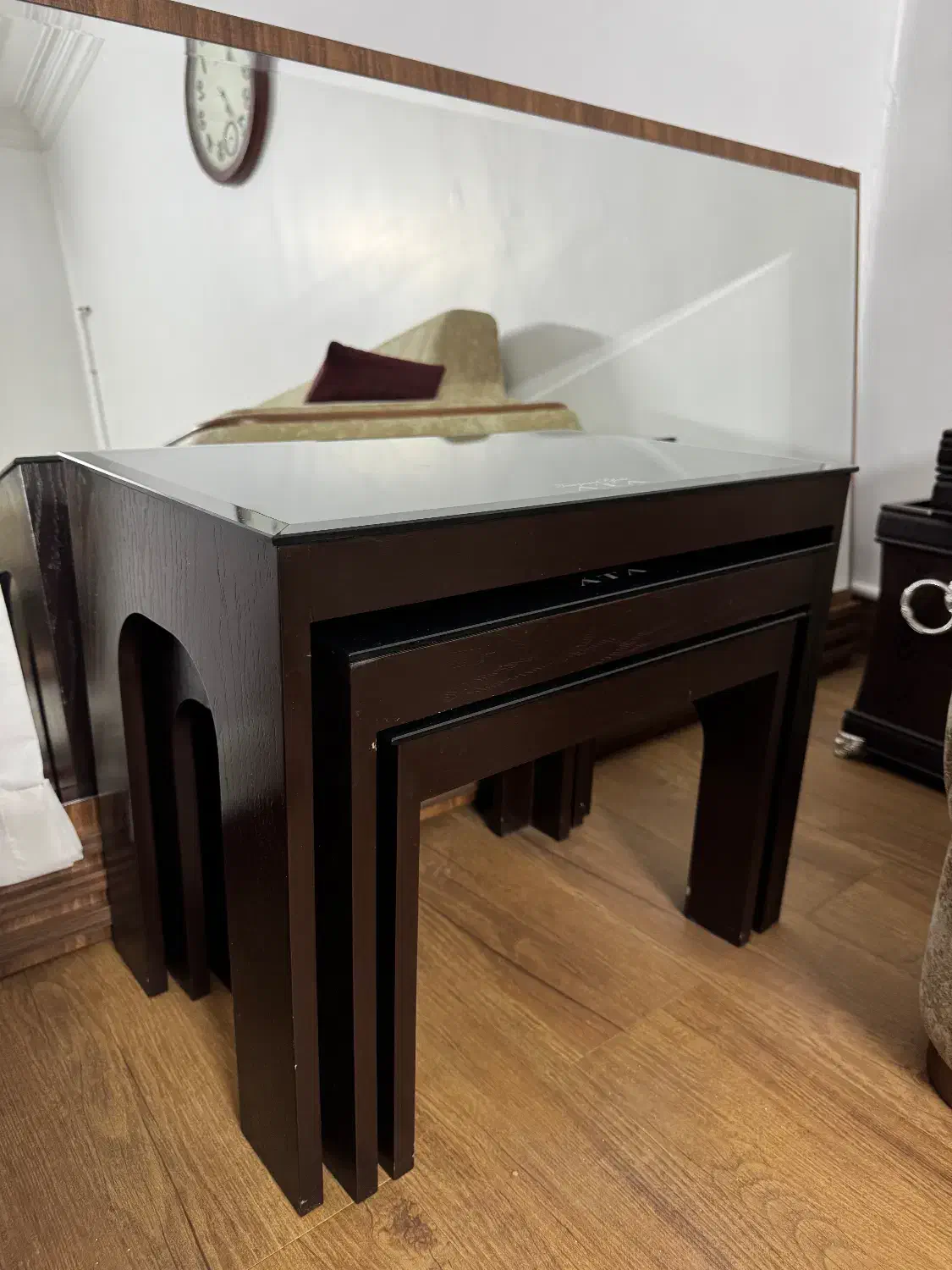 مبل راحتی سالم|مبلمان خانگی و میز عسلی|اندیشه, اندیشه فاز ۳|دیوار