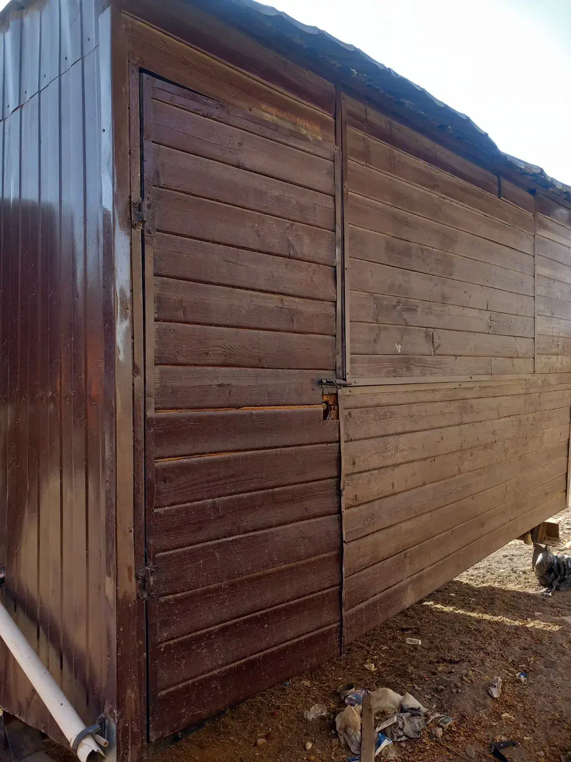 کانکس چوبی نمای روبرو کرکره ای|مصالح و تجهیزات ساختمان|سیرجان, |دیوار