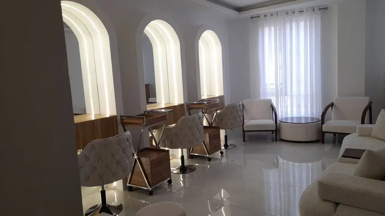 اجاره لاین های زیبایی|خدمات آرایشگری و زیبایی|خرم‌آباد, |دیوار