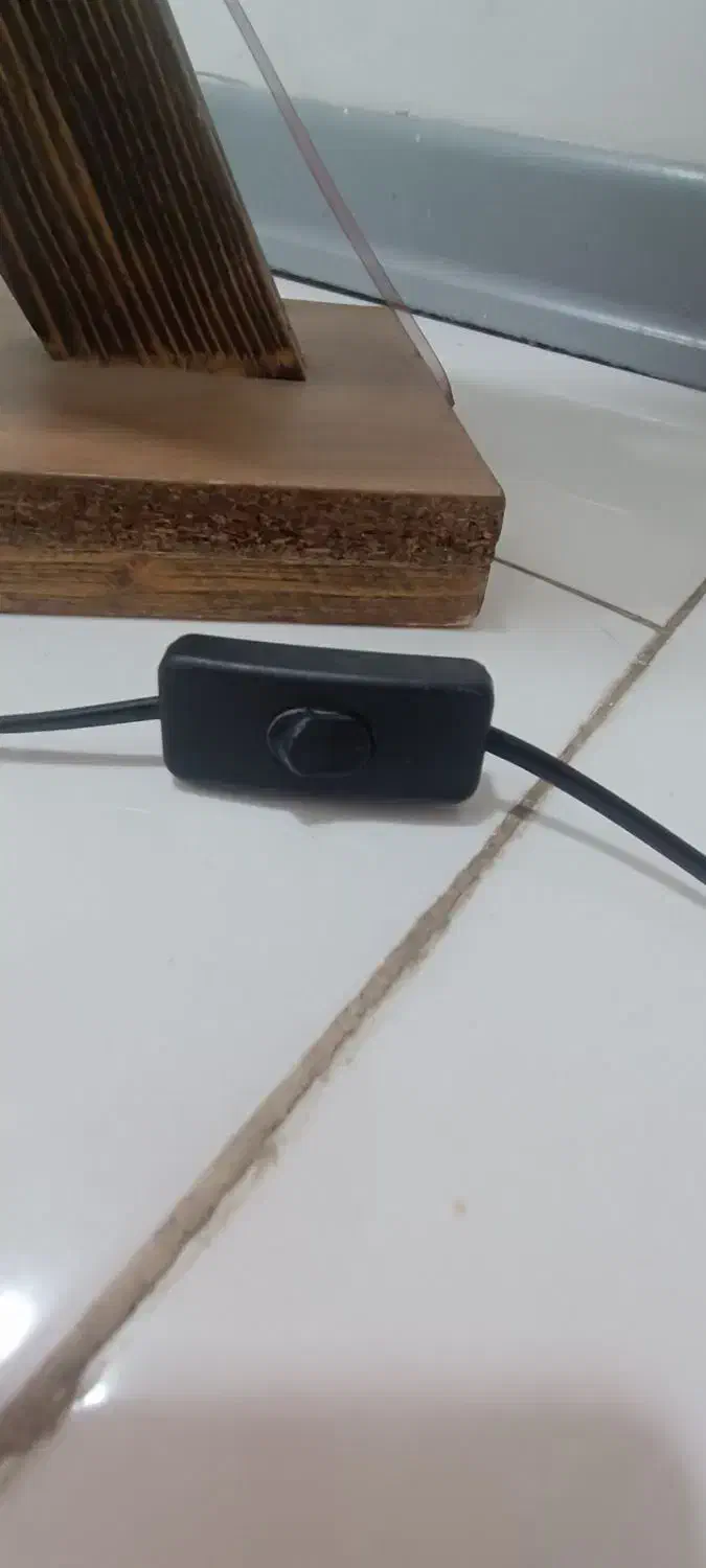 آباژور چوبی سه چراغه|چراغ خواب و آباژور|فولادشهر, B8|دیوار