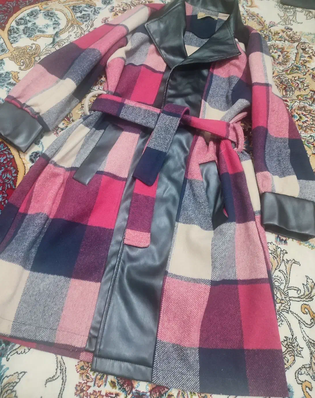 پالتو کاملا نو و تمیز|لباس|آران و بیدگل, |دیوار