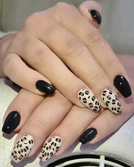 کاشت ناخن|خدمات آرایشگری و زیبایی|برخوار, |دیوار