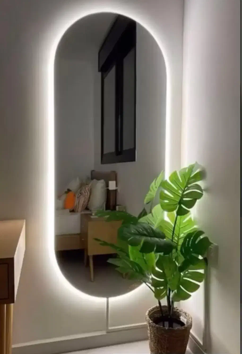 شیشه|آینه|شهریار, شهریار|دیوار