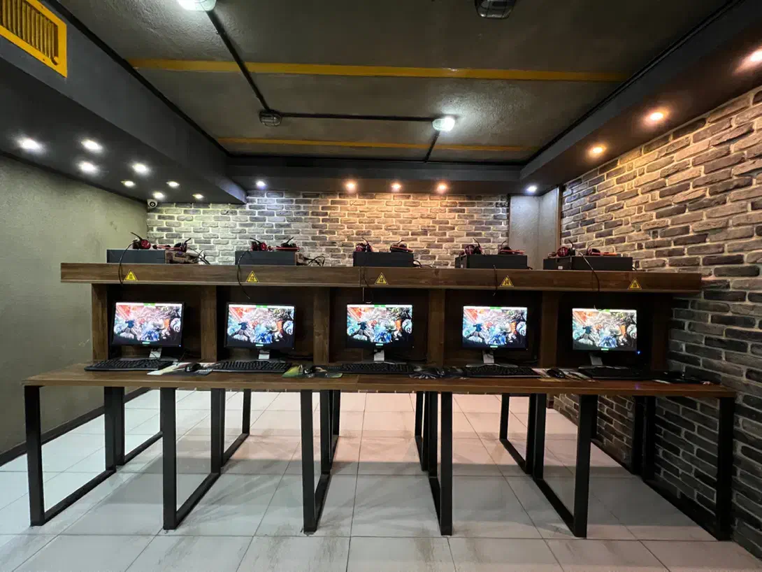 فروش ویژه ده عدد کامپیوتر گیم نت|رایانه رومیزی|اصفهان, باغ نگاره|دیوار