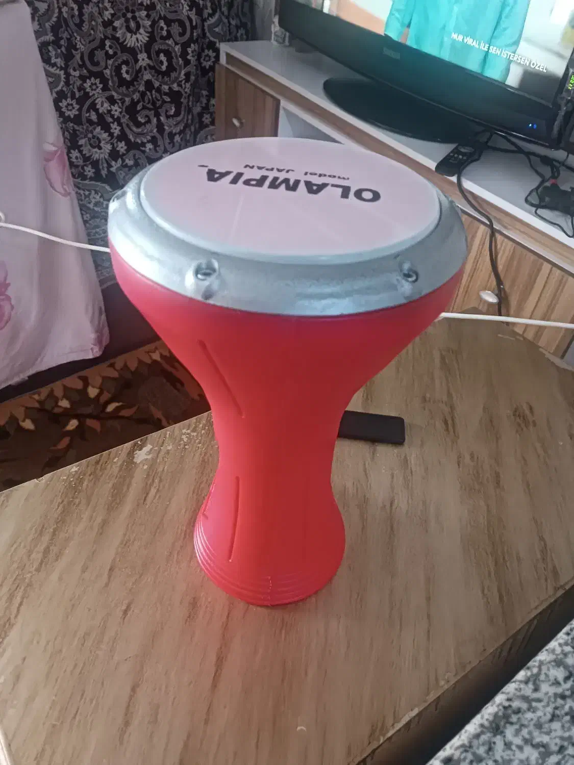 تمپو|درام و پرکاشن|تبریز, |دیوار