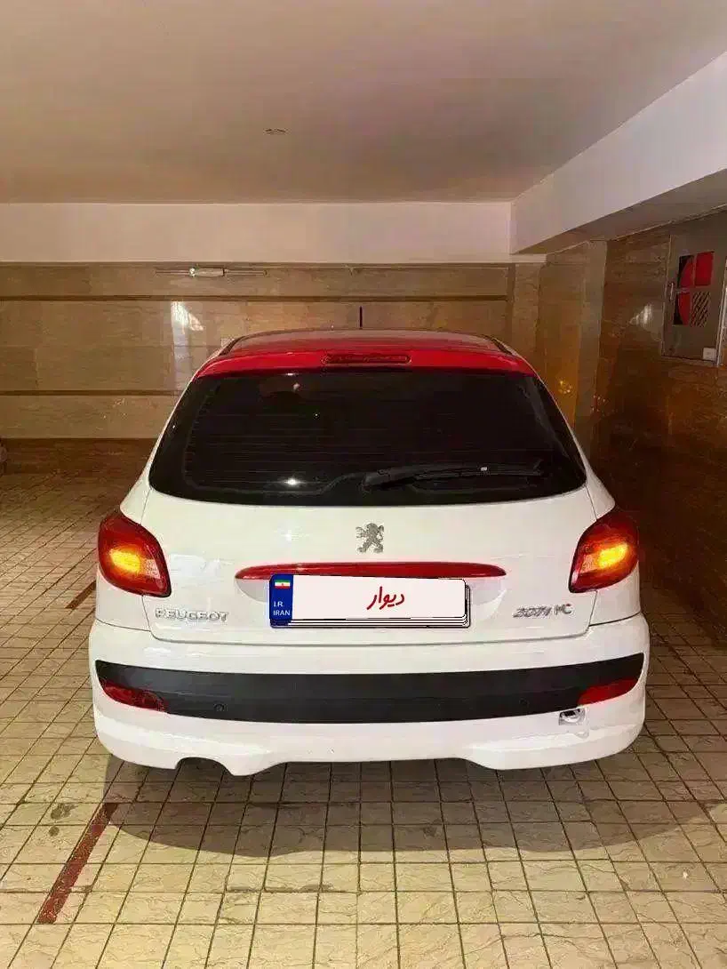 پژو 207 Mc 1402|خودرو سواری و وانت|اصفهان, باغ دریاچه|دیوار