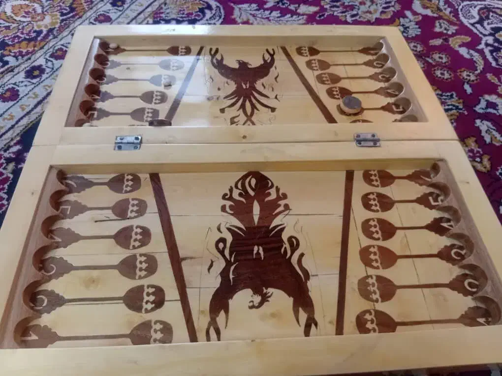 تخته نرد کار زندان|صنایع دستی و سایر لوازم تزئینی|شیراز, کرونی(خاتونک)|دیوار