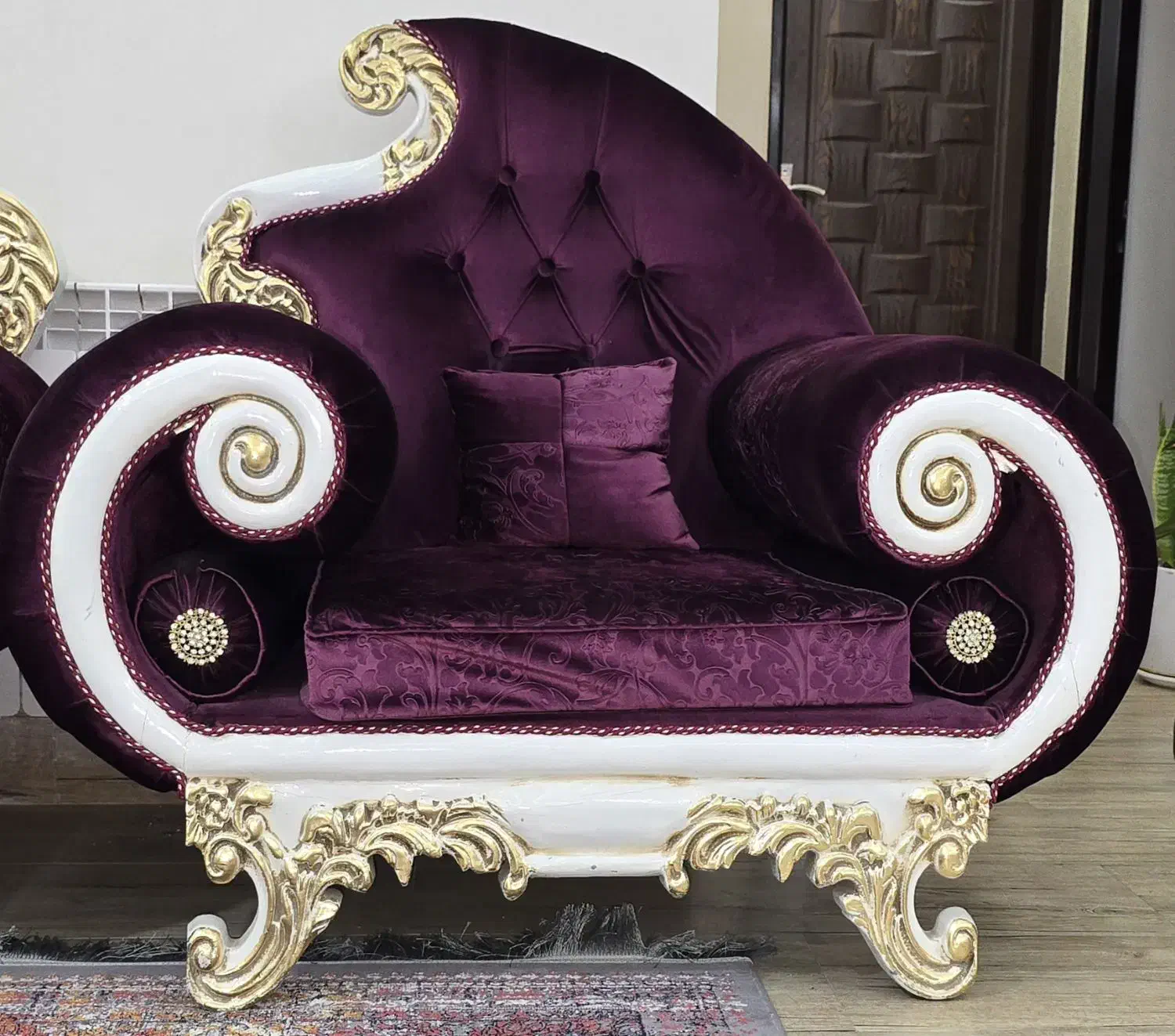 فروش یک دست مبل چوب راش، ۷ نفره در حد نو|مبلمان خانگی و میز عسلی|آباده, |دیوار