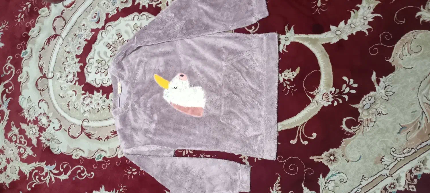 یک عدد پیراهن در حد|لباس|تبریز, |دیوار