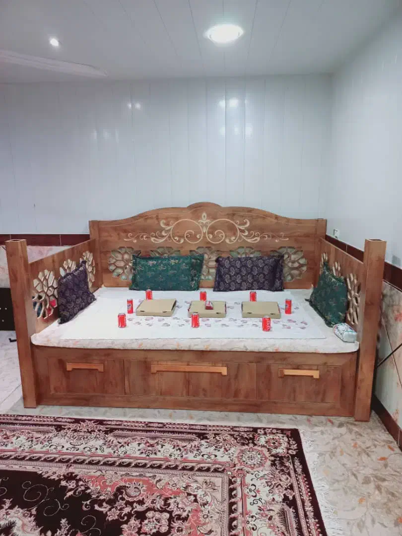 تخت سنتی تمام mdf ۳عدد کشاب باعمق۸۰سانت|مبلمان خانگی و میز عسلی|امیدیه, |دیوار