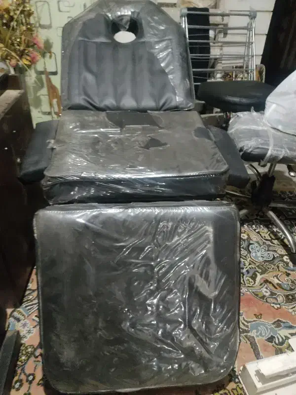 انواع صندلی  آرایشگاه فروش به دلیل مهاجرت|آرایشگاه و سالن‌های زیبایی|بابل, |دیوار