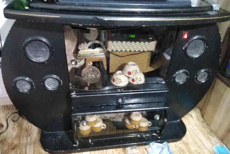 تلوزیون با 4  باند و ددیچال و امکانات|تلویزیون و پروژکتور|مهدی شهر, |دیوار