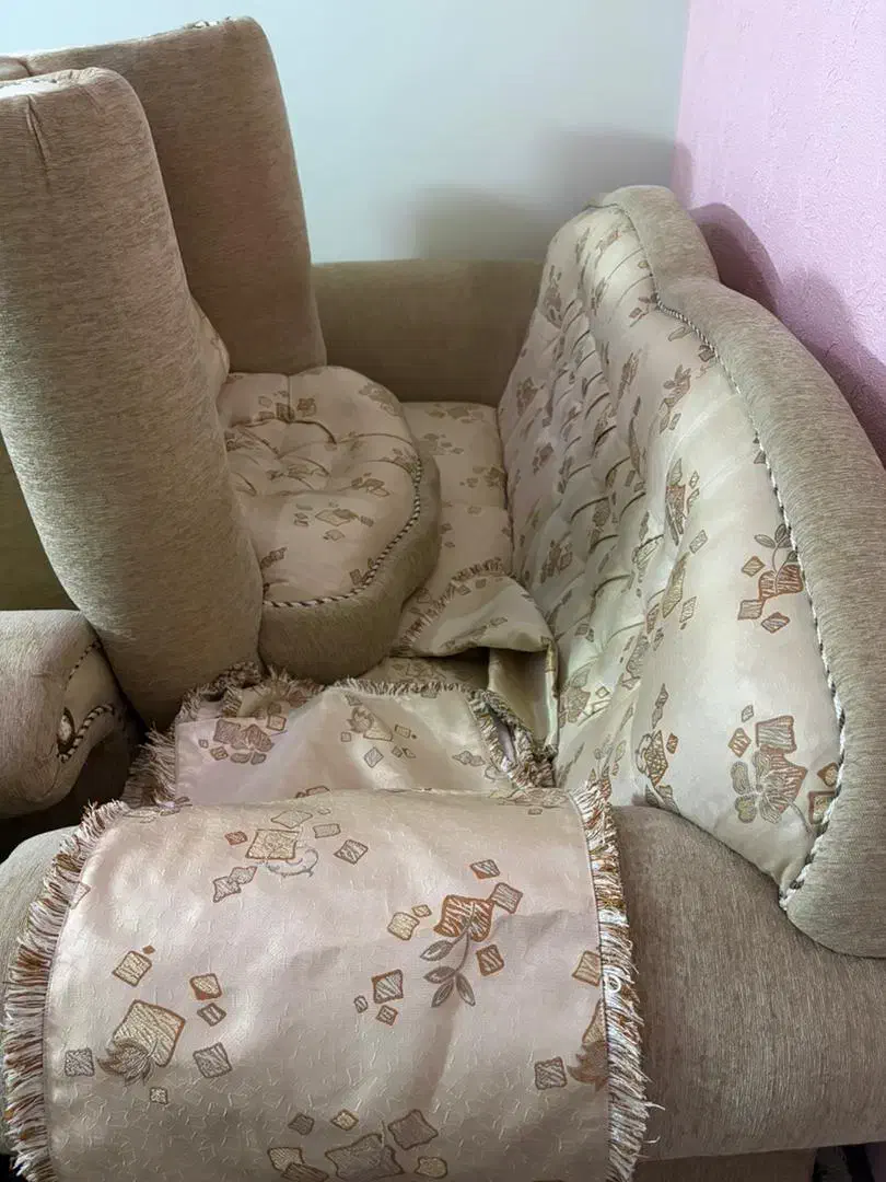 مبل و میز|مبلمان خانگی و میز عسلی|شاهینشهر, گزبرخوار|دیوار