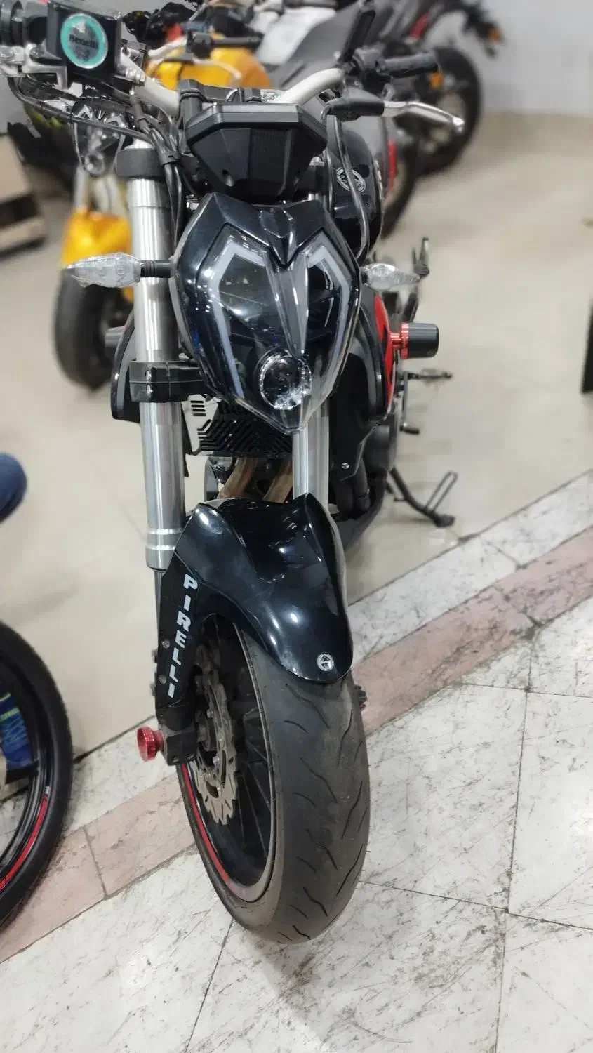 بنلی ۳۰۰ دوسیلندر کارکرد کم نقد و اقساط|موتورسیکلت|تهران, گمرک|دیوار