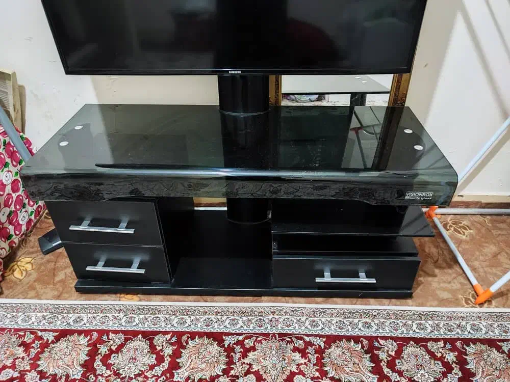 میز شیشه ای تلویزیون|میز تلویزیون|اهواز, کوی سعدی|دیوار