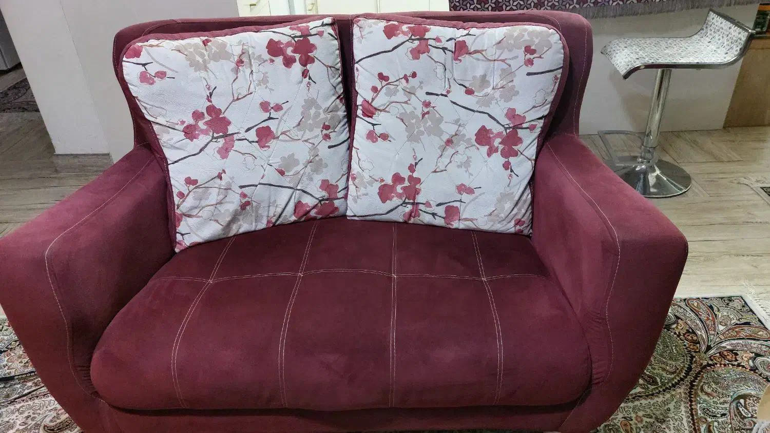 فروش فوری مبل راحتی|مبلمان خانگی و میز عسلی|عباسآباد, |دیوار