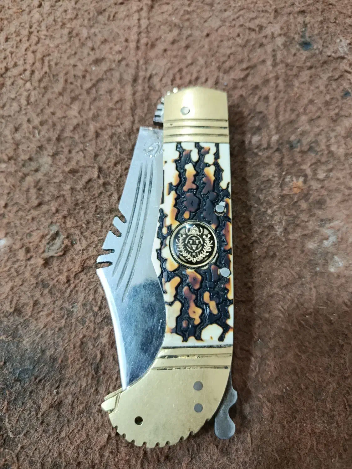 چاقو دنده ای|کوهنوردی و کمپینگ|ایرانشهر, |دیوار