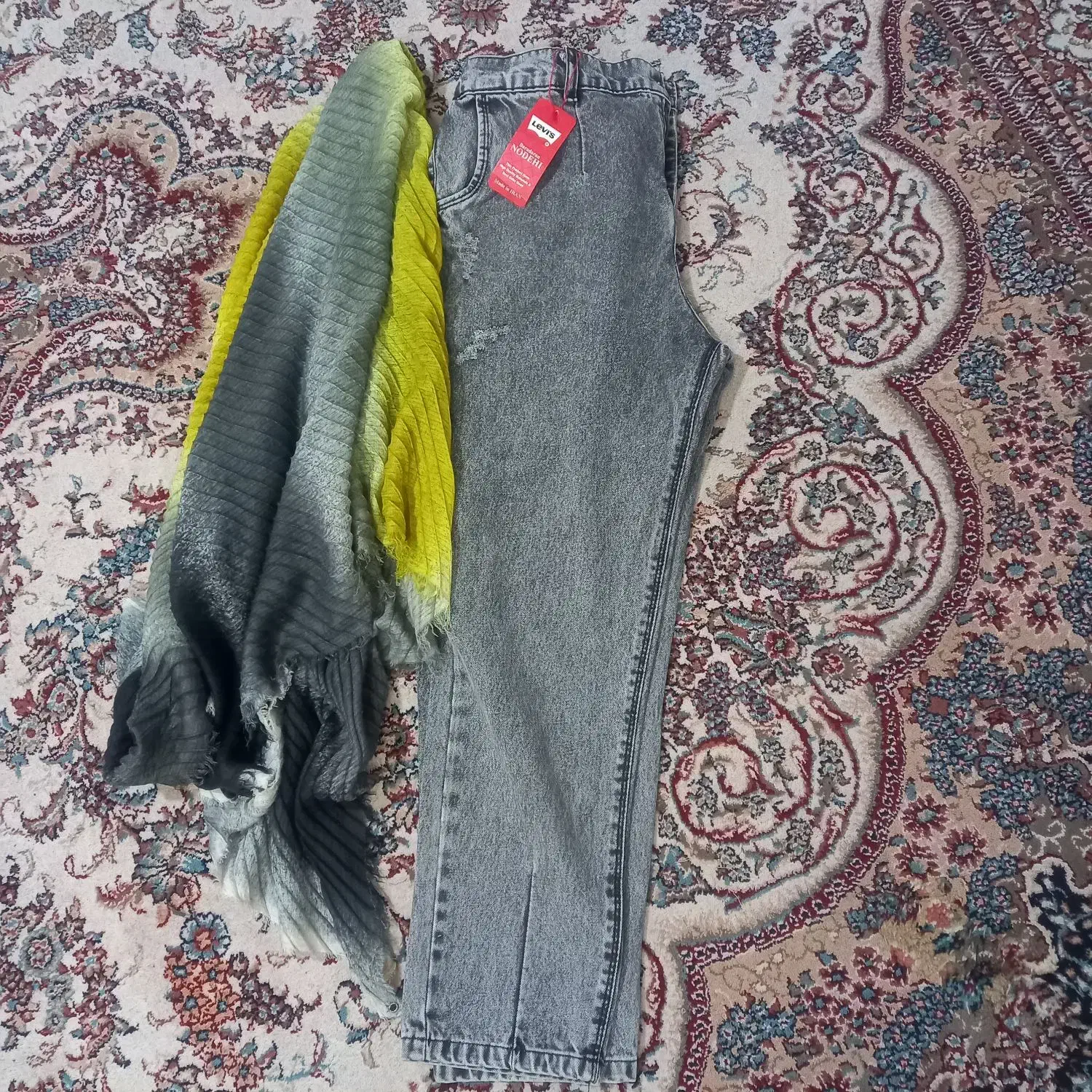 شلوار لی|لباس|مشهد, کارگران|دیوار