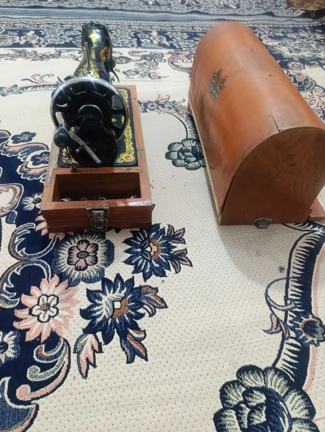 چرخ خیاطی دوشیر نشان|چرخ خیاطی و ریسندگی|زرندیه, |دیوار