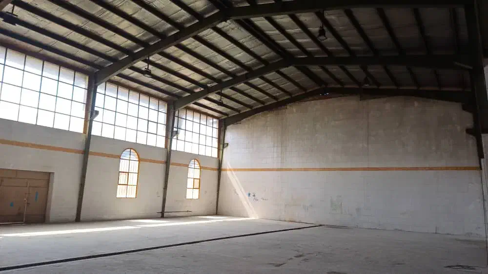 متراژ ۲۲۰ کامل ساخت 2عدداداری امکانات آب برق گاز|اجارهٔ دفتر صنعتی، کشاورزی، تجاری|برخوار, |دیوار