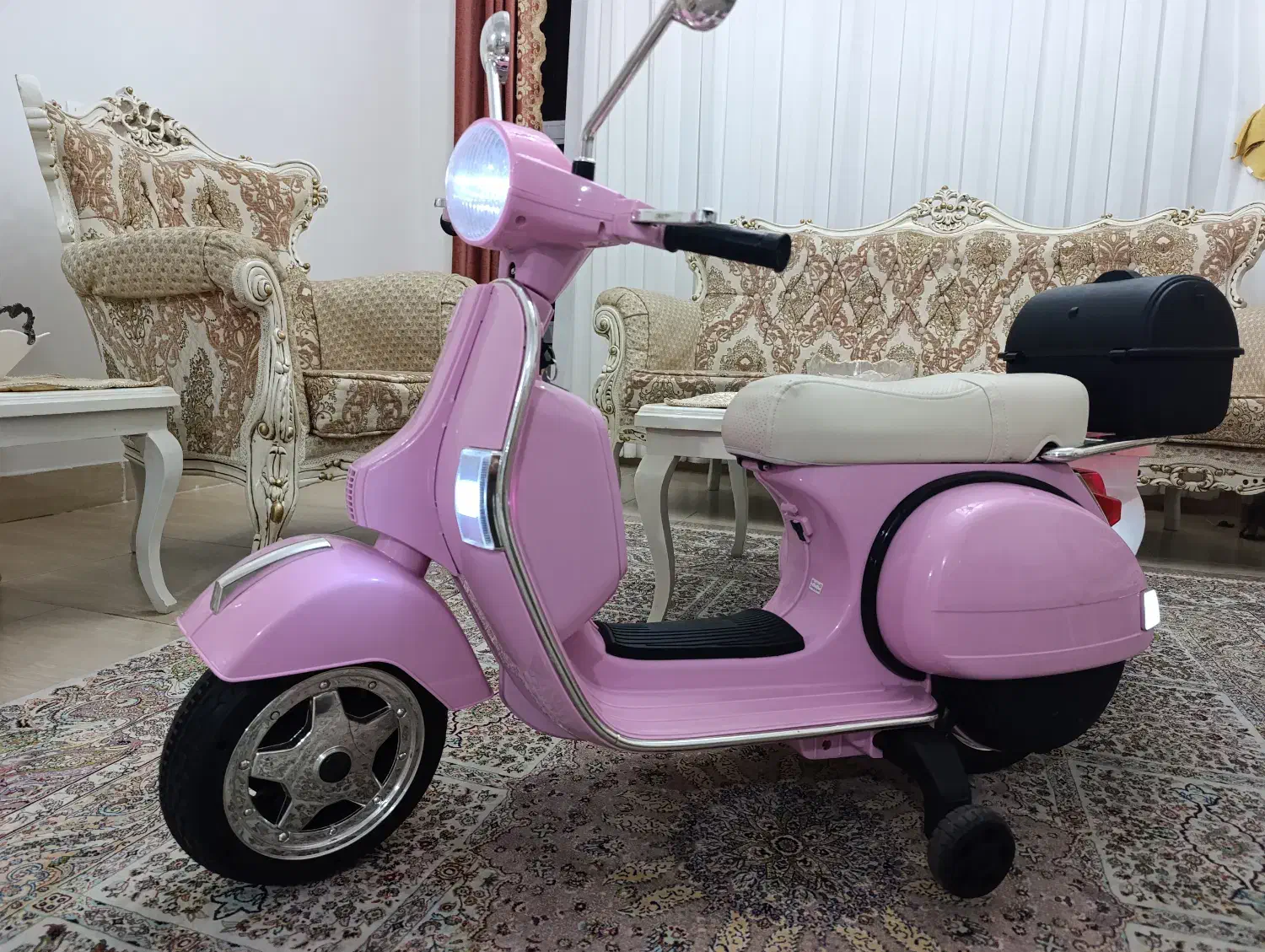 موتور شارژی در حد نو|اسباب‌‌بازی|میانه, |دیوار