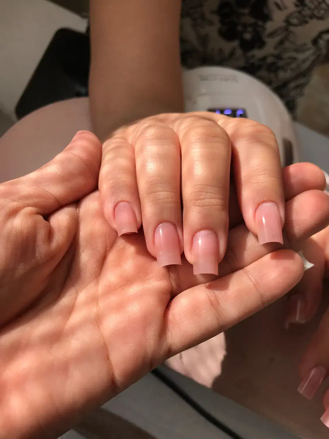 کاشت ناخن(ترمیم،آموزش اصولی)|خدمات آرایشگری و زیبایی|مشهد, بهمن|دیوار