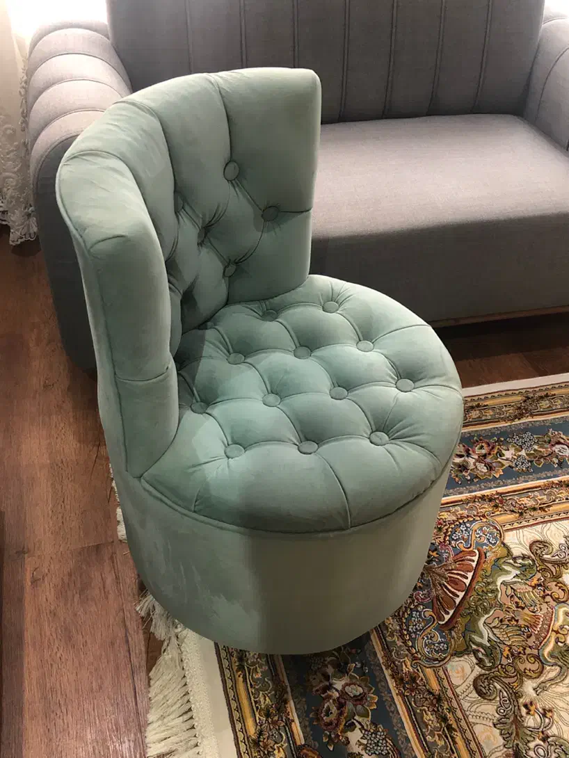 صندلی|صندلی و نیمکت|بندر انزلی, شاکوچه|دیوار