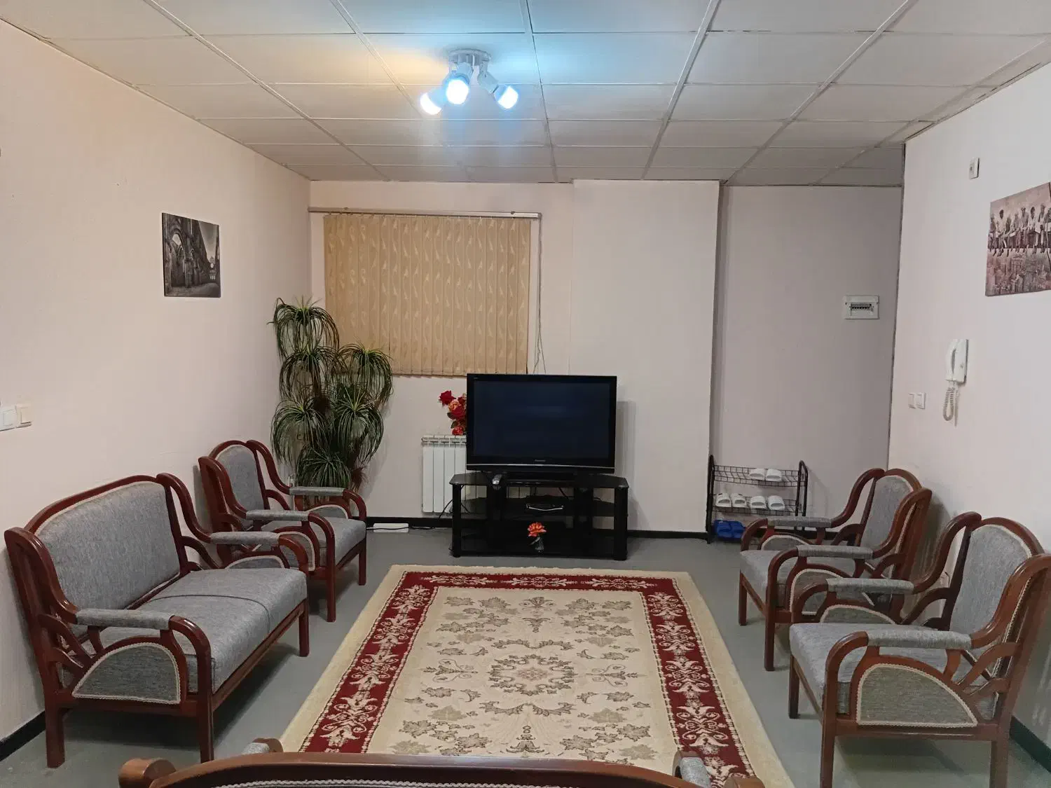 منزل مبله صدرا|اجارهٔ کوتاهمدت آپارتمان و سوئیت|شیراز, شهرک استقلال|دیوار