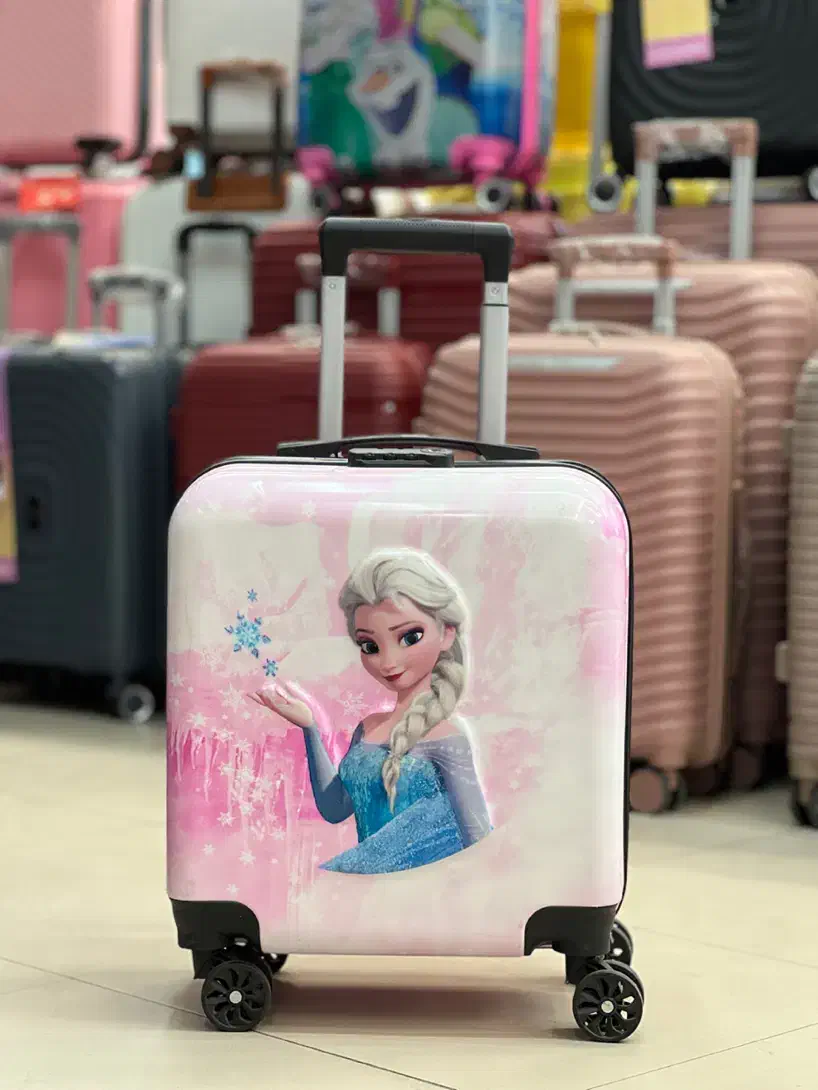 چمدان کودک خارجی|اسباب و اثاث بچه|مشهد, سناباد|دیوار