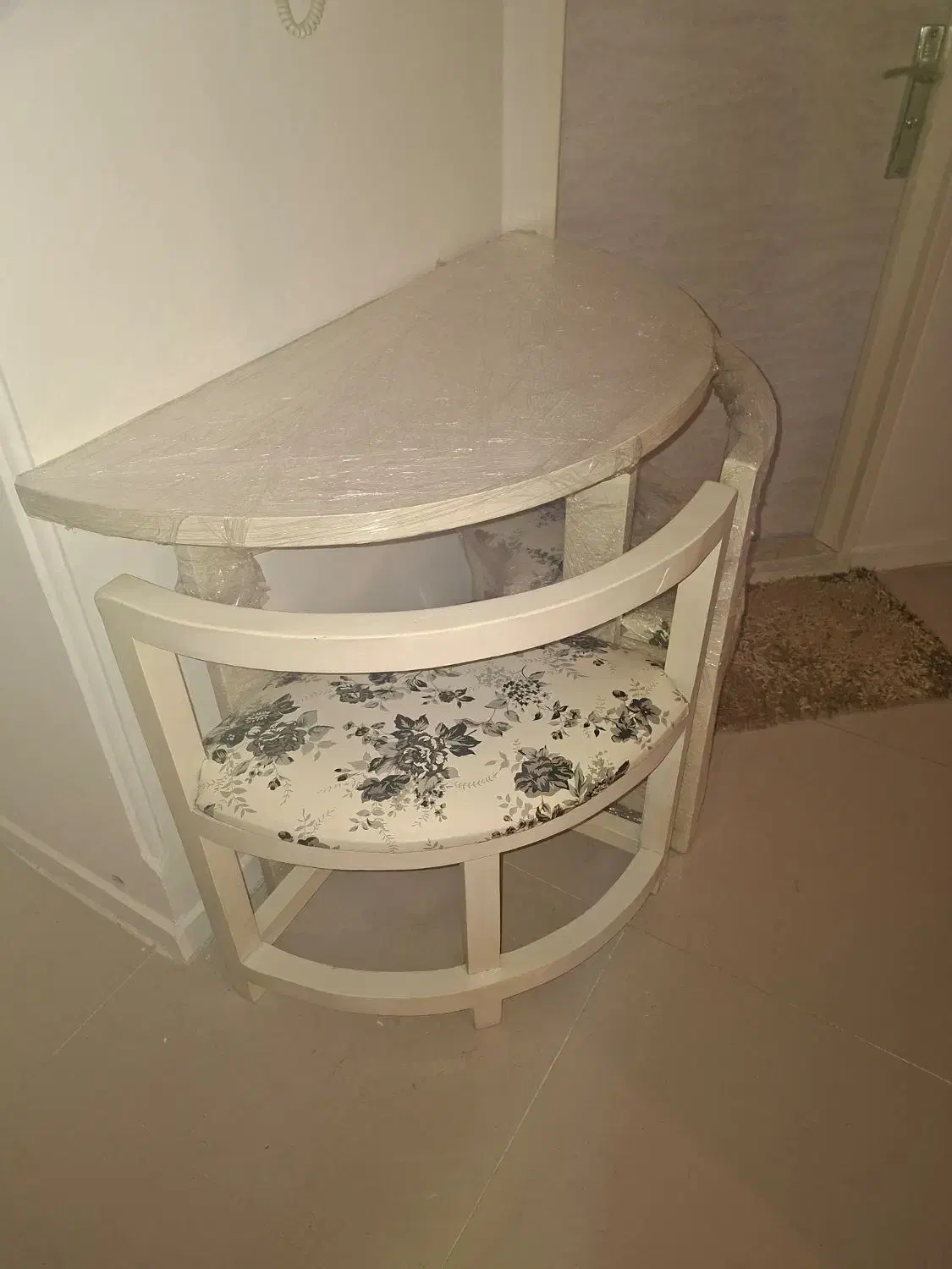 میز نیم گرد ۲ نفره|میز و صندلی غذاخوری|تهران, شهرک شهید باقری|دیوار