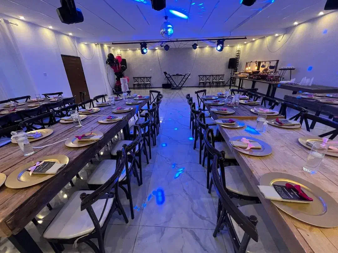 اجاره ویلا جهت‌تولد،دورهمی‌عقد،بله برون‌،شب‌یلدا|اجارهٔ کوتاه‌مدت ویلا و باغ|شیراز, انجیره|دیوار