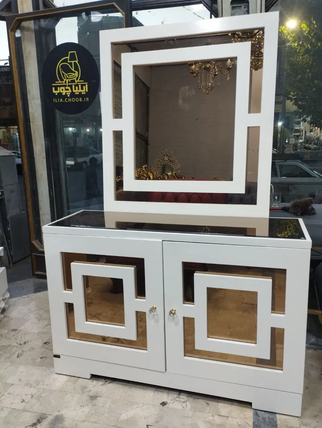 کنسول میز و آینه در حد نو مناسب جهیزیه|بوفه، ویترین، کنسول|مشکین‌دشت, |دیوار