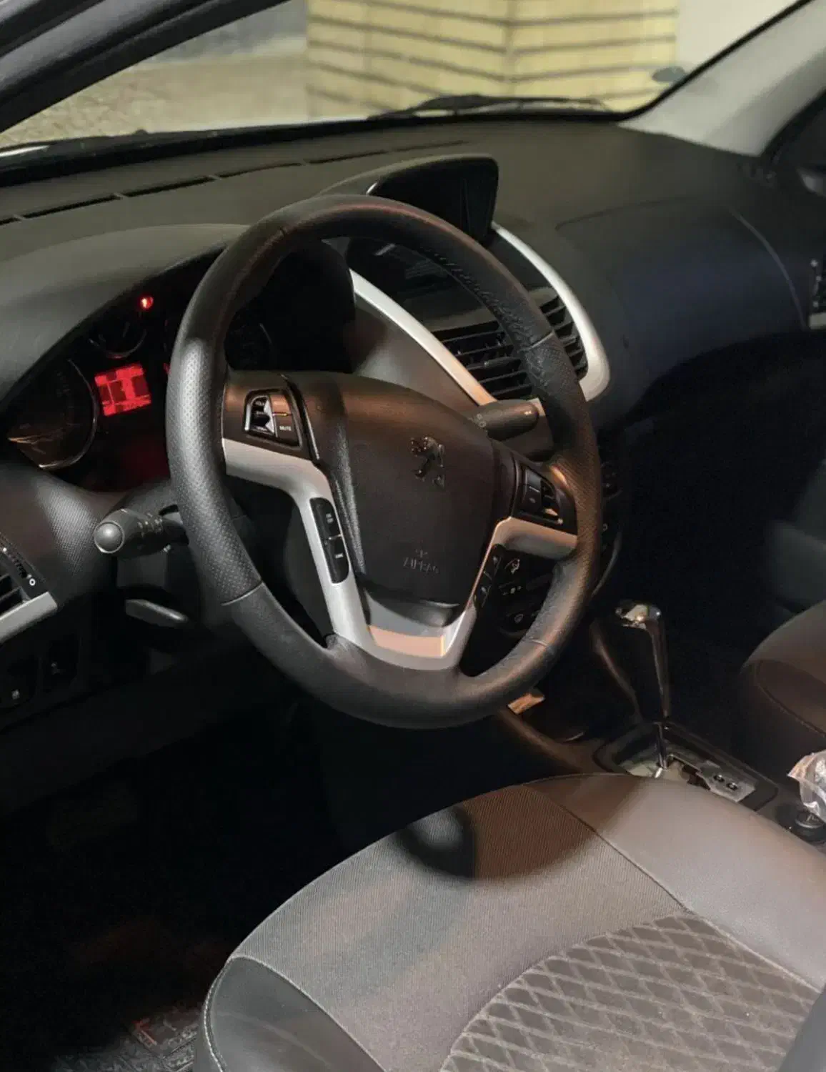 خودرو پژو ۲۰۷ اتوماتیک سقف شیشه ای tu5p|خودرو سواری و وانت|کرج, شهرک بنفشه|دیوار