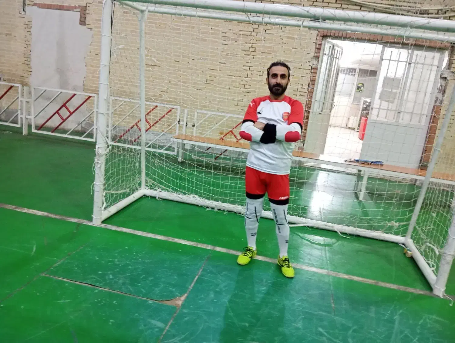 بازیکن فوتسال|فعالیت داوطلبانه|بومهن, |دیوار