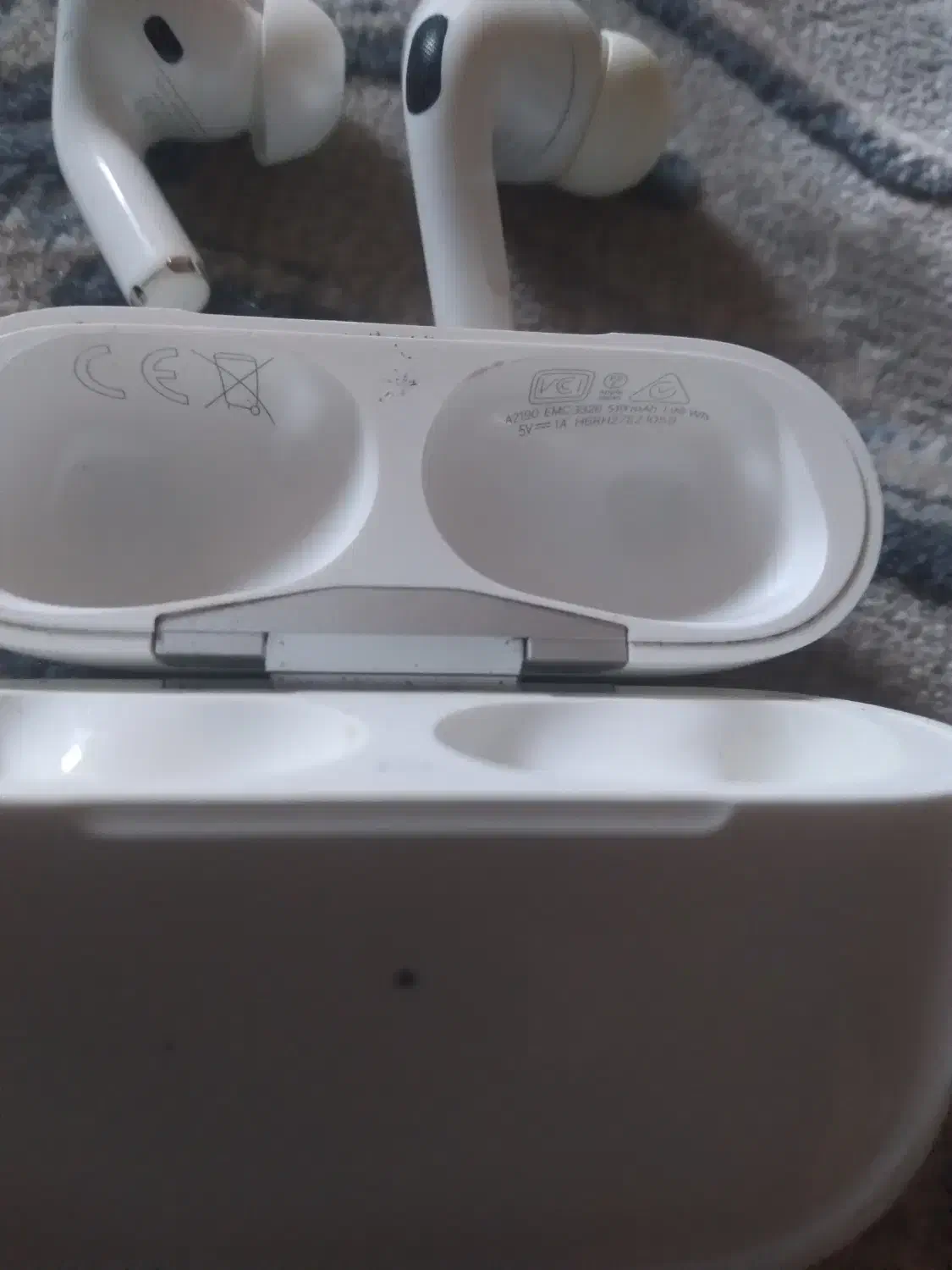 ایرپادمدل۱پرو اصل در حد نو باکیفیت بالا خرید از|لوازم جانبی موبایل و تبلت|سردشت, |دیوار