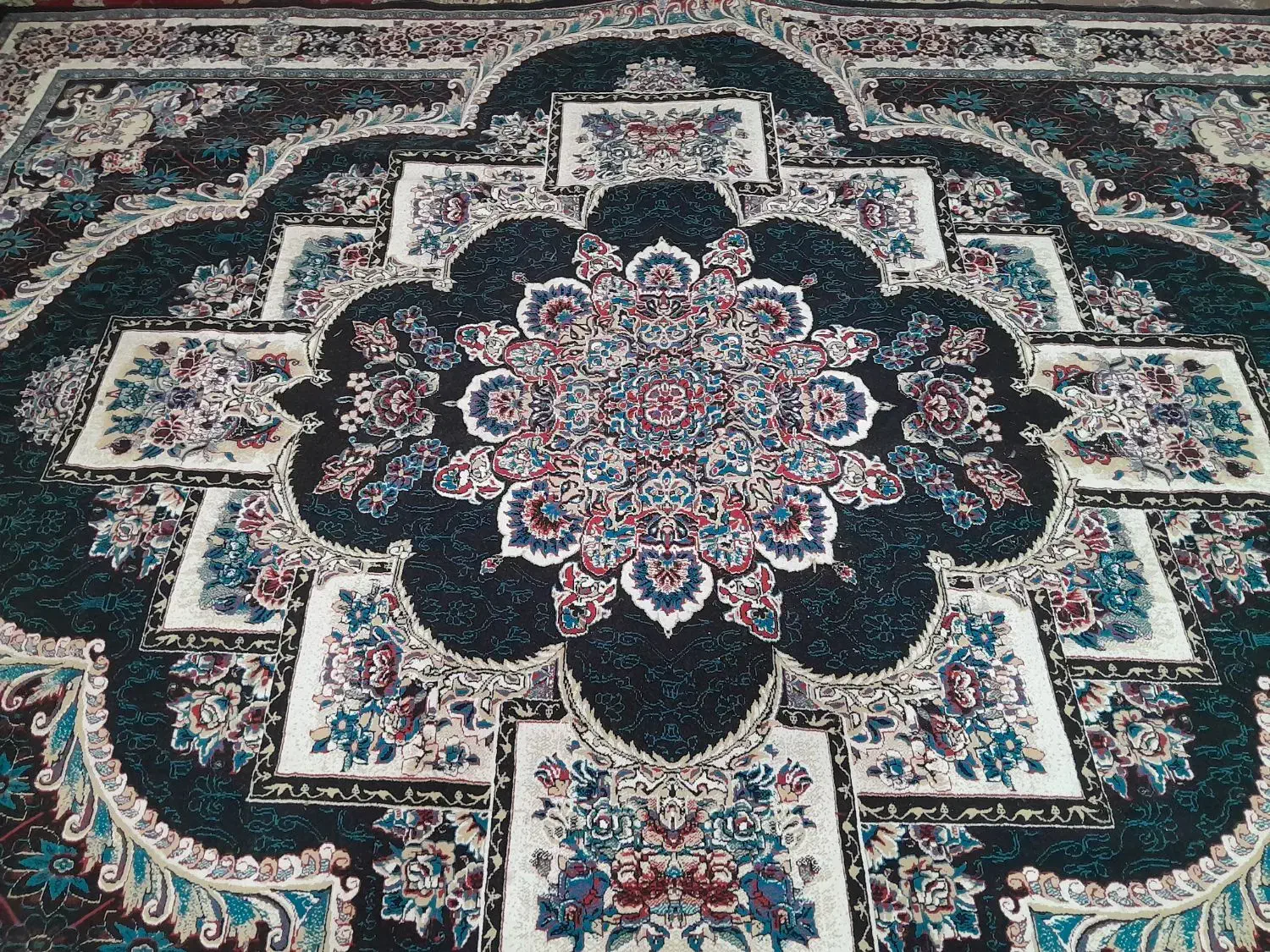 4فرش12متری هر جفت با قیمت 8ملیون پانصد|فرش|اهواز, کوی علوی|دیوار