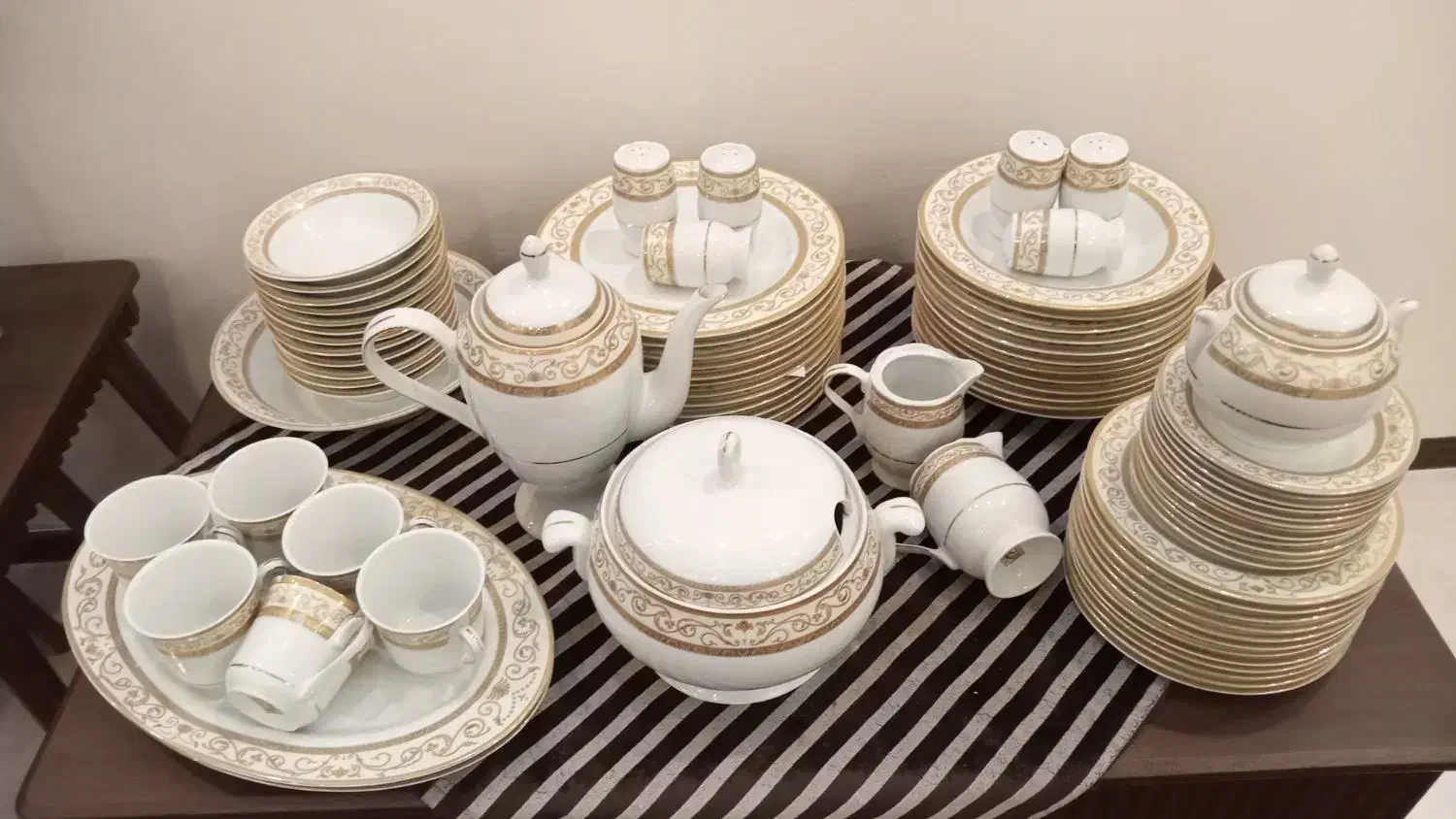 سرویس چینی  پذیرایی|ظروف سرو و پذیرایی|پردیس, فاز ۱۱|دیوار