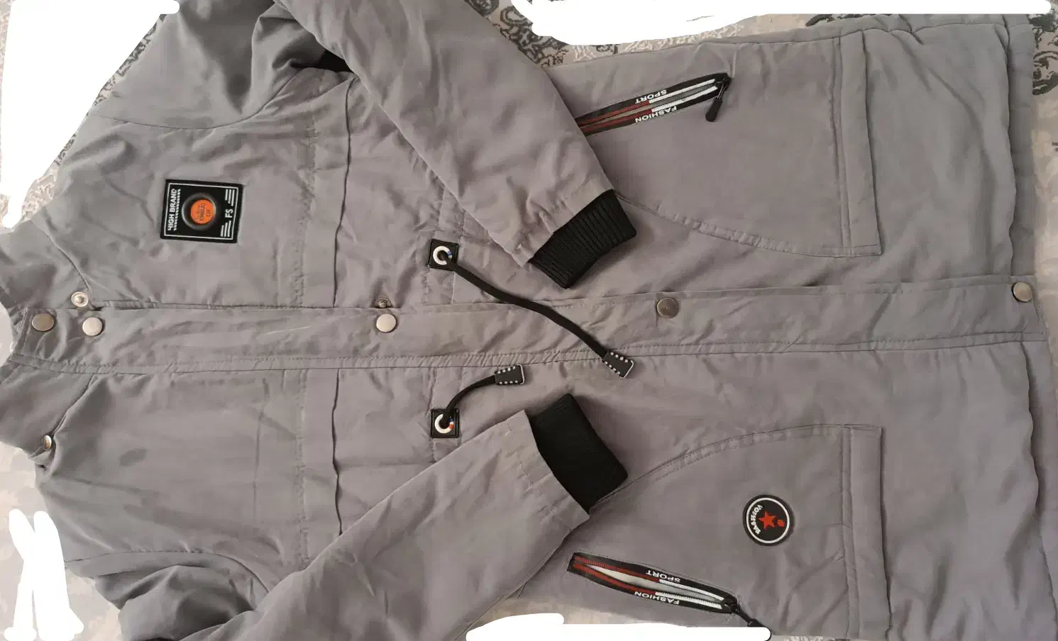 پالتو|لباس|ورامین, ورامین|دیوار