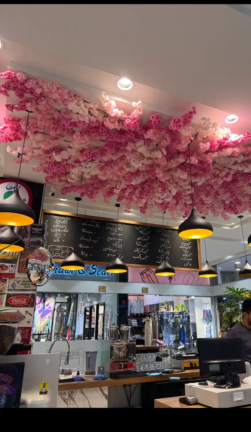 باریستا خانم و اقا|استخدام خدمات فروشگاه و رستوران|تهران, بازار|دیوار