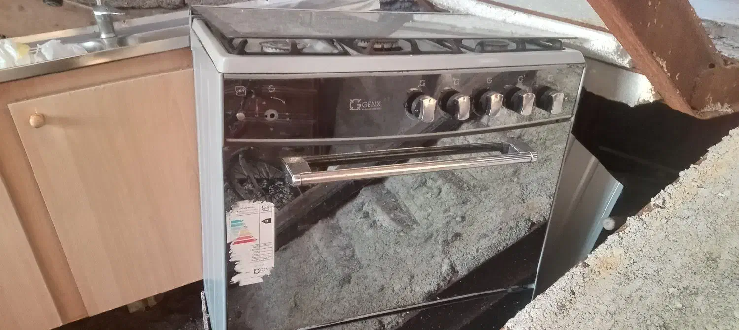 یک عدد بخاری ویکعدد گاز ۵شعله واتو بخار|اجاق گاز و لوازم برقی پخت‌وپز|آستانه اشرفیه, |دیوار