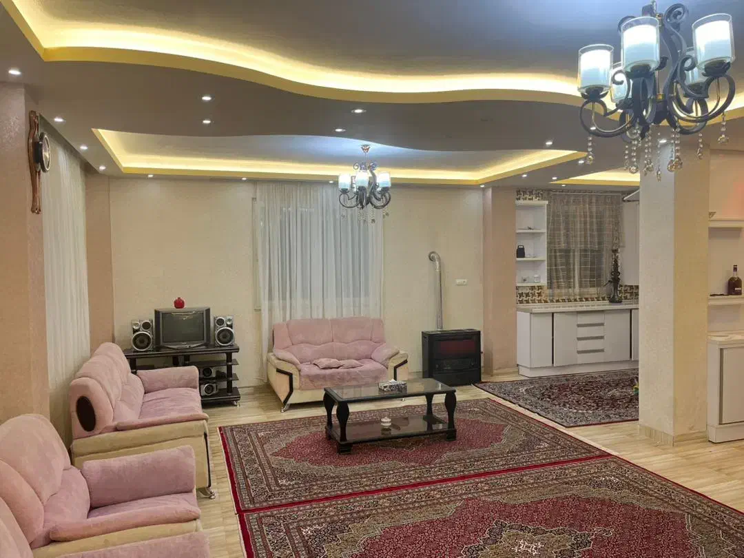 مالک هستم نزدیک بازار|اجارهٔ کوتاهمدت آپارتمان و سوئیت|آستارا, |دیوار