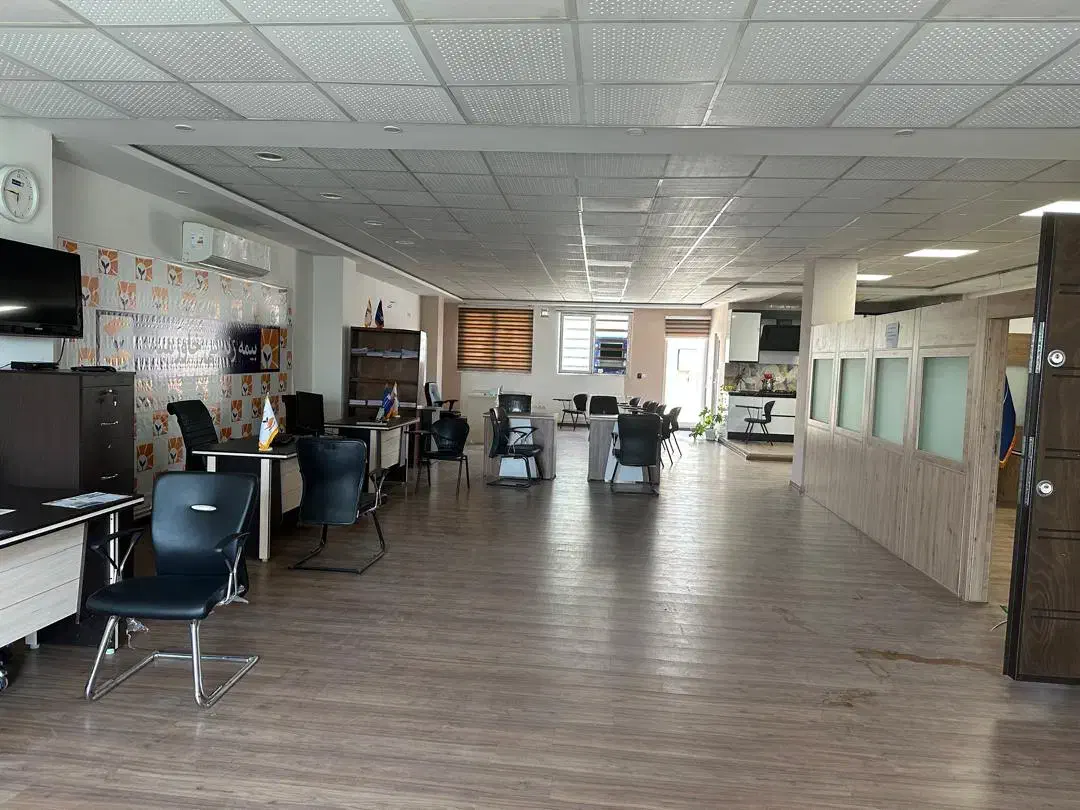 ۱۷۰متر واحد اداری بر خیابان اصلی هشتگرد|فروش دفتر کار، اتاق اداری، مطب|هشتگرد, شهرک بعثت|دیوار